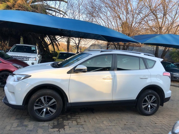 2018 TOYOTA RAV 4 2018