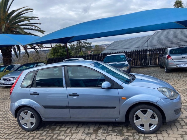 2006 FORD FIESTA 2006