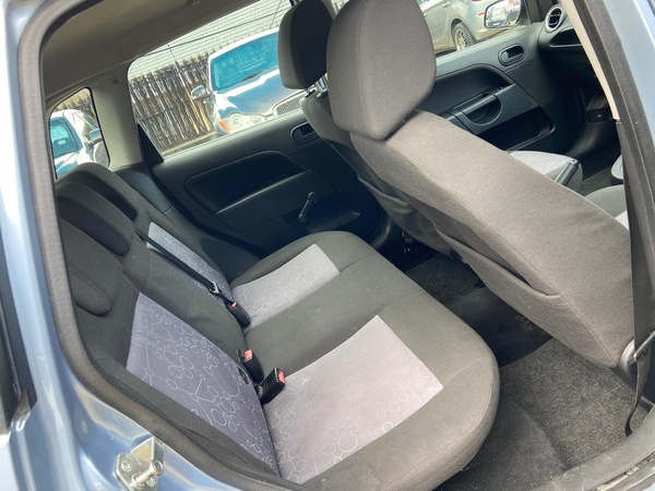 2006 FORD FIESTA 2006