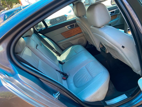 2009 JAGUAR XF 2009