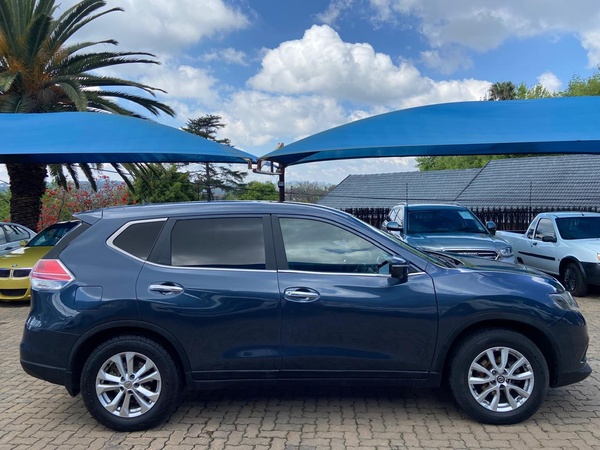 2015 NISSAN X-TRAIL 2015