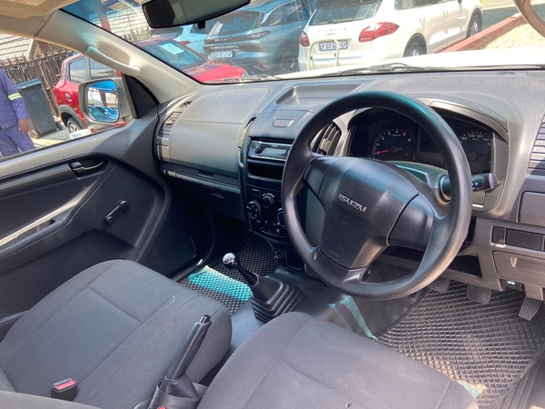 2022 ISUZU KB 250 2022 2.5 TURBO DIESEL